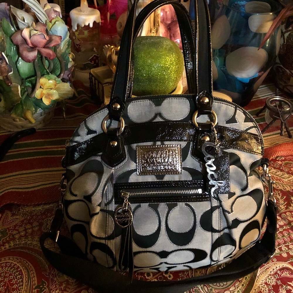 Coach - Black and Grey Purse